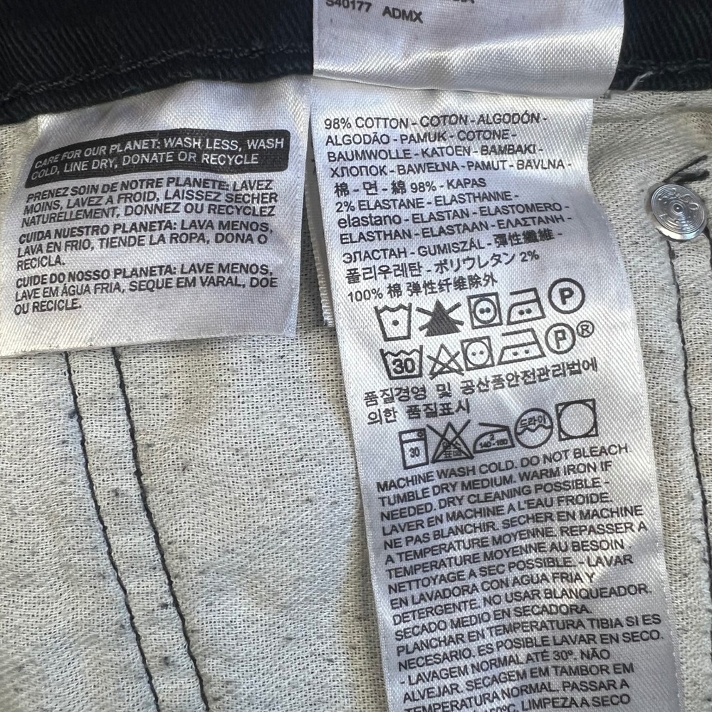 LEVI'S 541 Jeans Mens 42x32 Black Denim Holes Casual Comfort Stretch Paint Stain - Picture 15 of 16